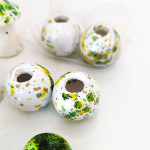 Vintage 70s Ceramic Frog Mushroom Macrame Beads Set of 15 Mid-Century Modern - Picture 3 of 10